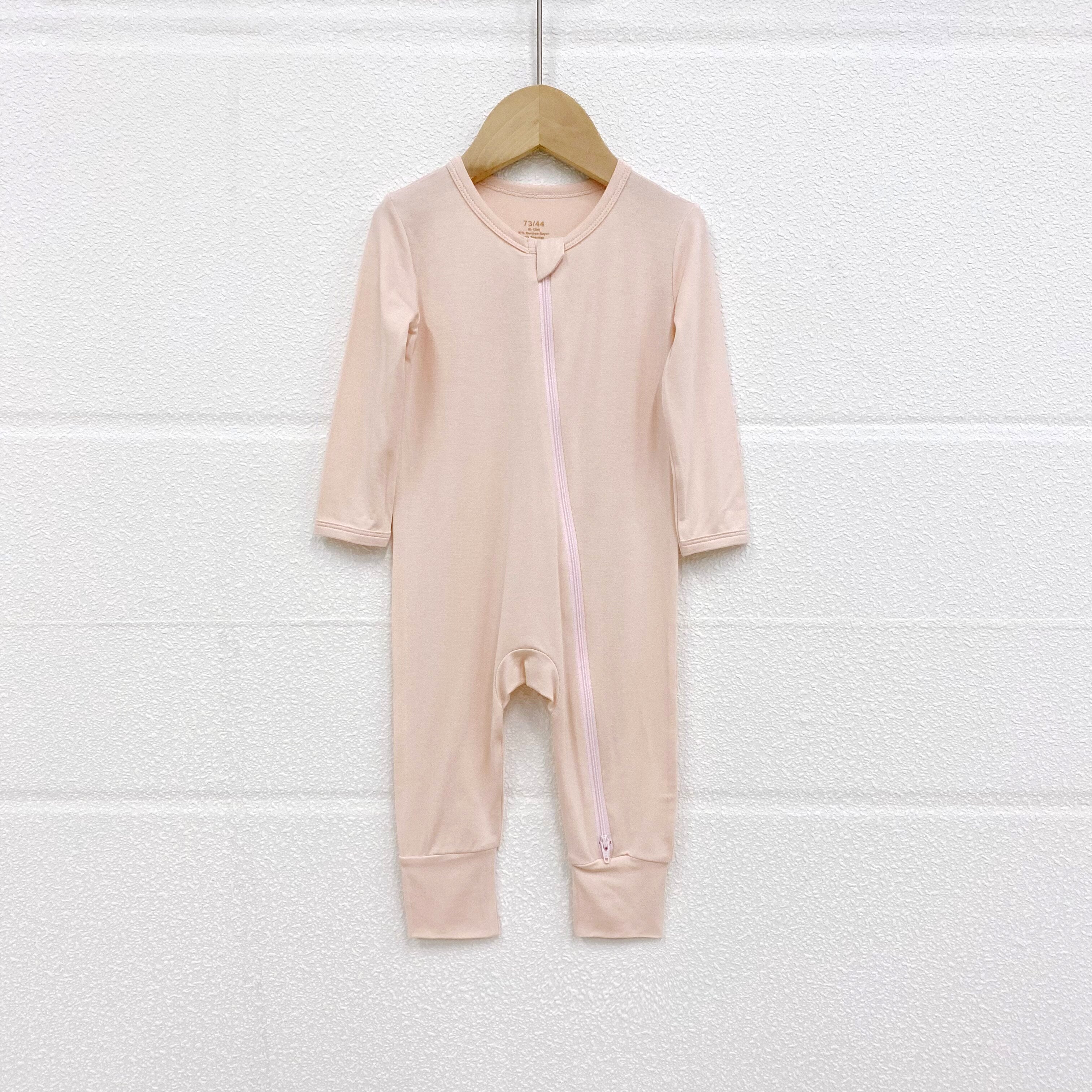 Soft Bamboo Romper: Unisex Long Sleeve Sleeper with Zipper Closure